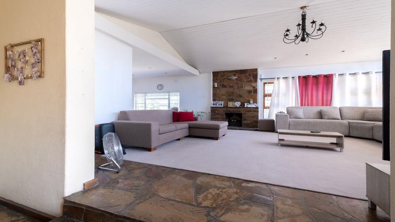 5 Bedroom Property for Sale in Parow North Western Cape